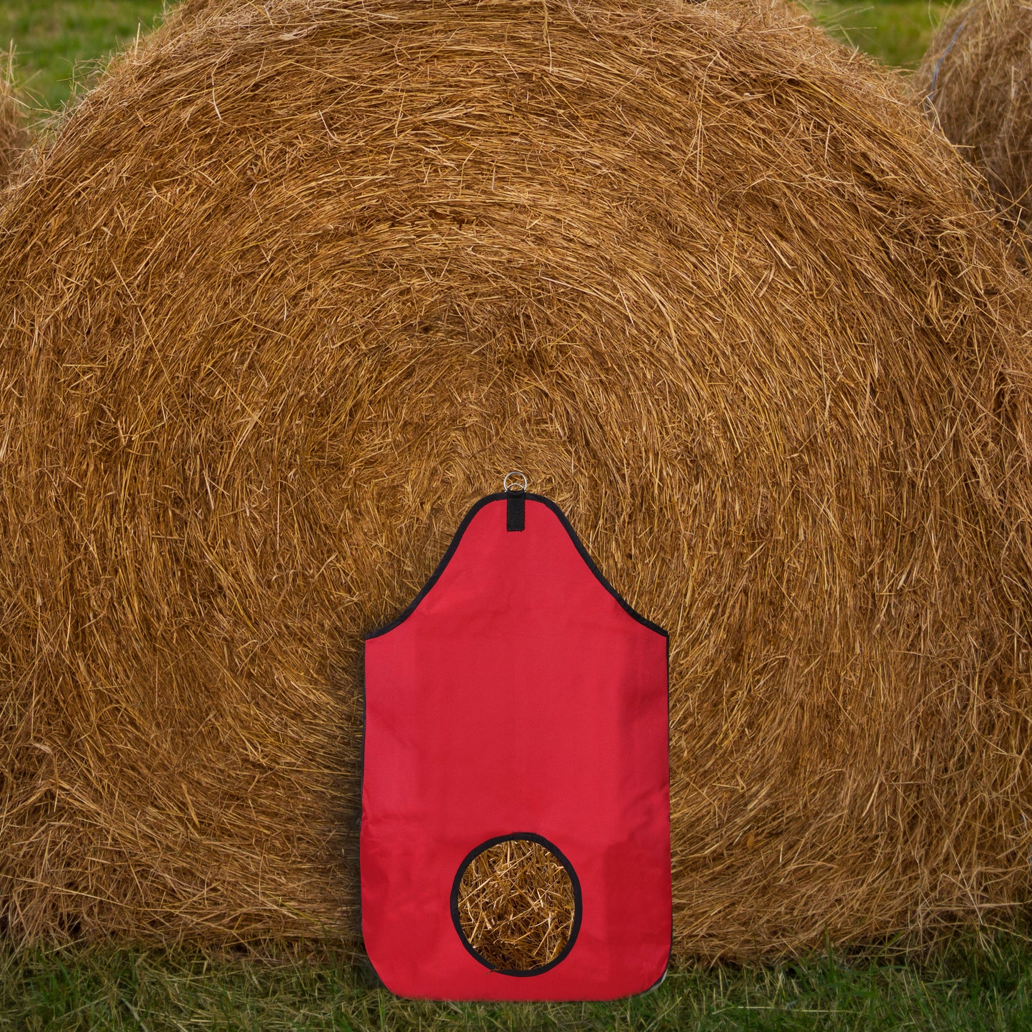 "Durable Horse Feeder Bag – Portable, Easy-to-Fill, No-Spill Design for Efficient Feeding".(Art-HB-03)