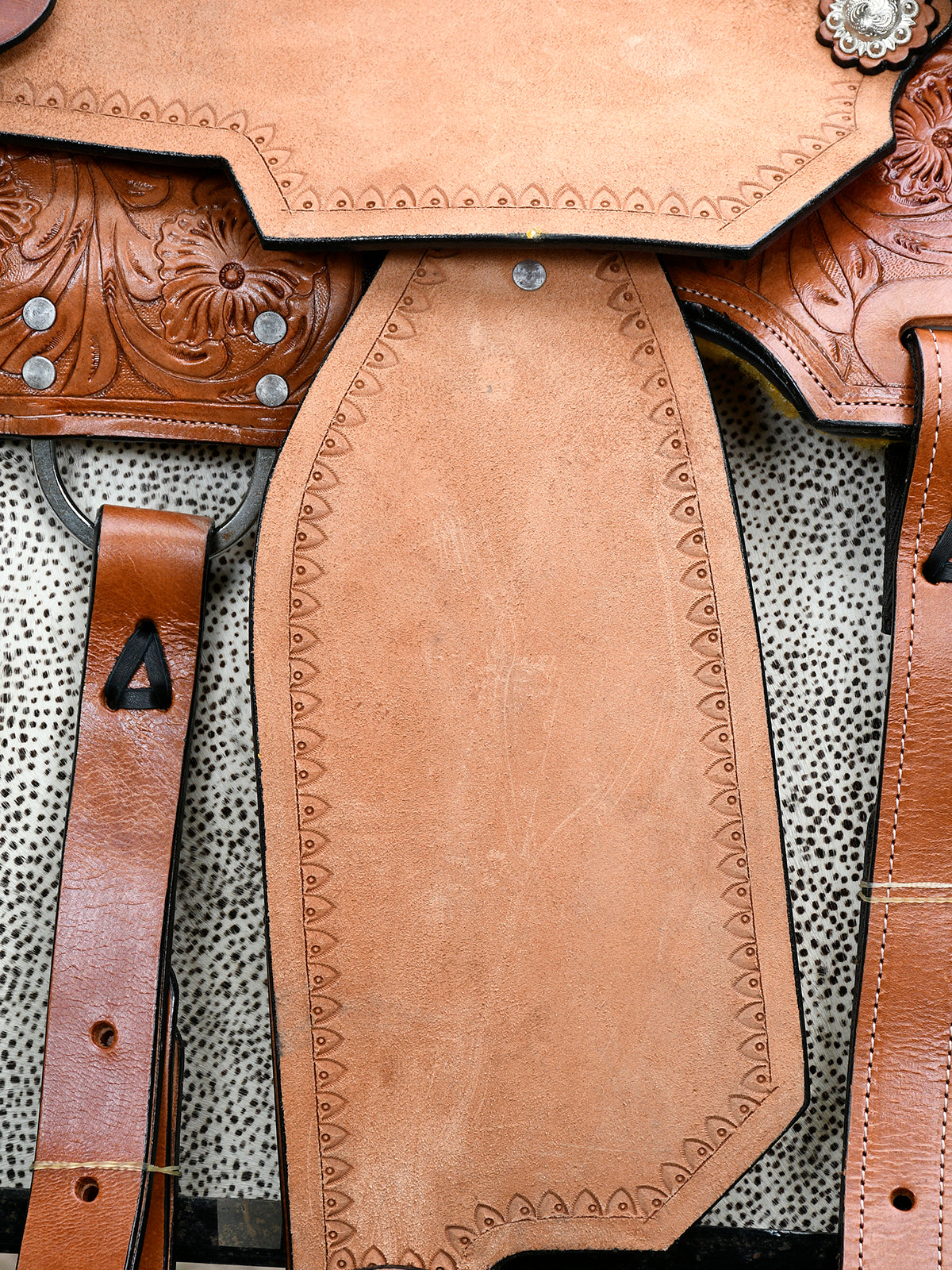 Handmade Designer Saddle in Premium Leather & Suede – Luxury, Comfort, and Durability. (Art-WSD-01 )