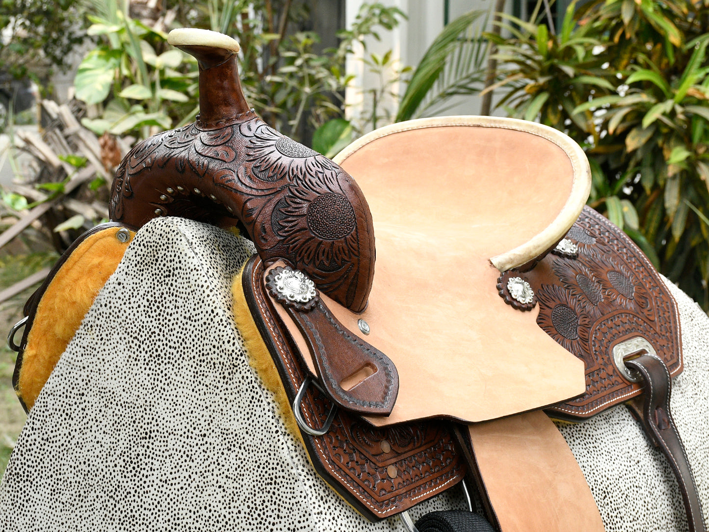 Premium Handmade Natural Harness Leather Western Saddle – Durable, Stylish, and Comfortable.(Art-WSD-05)